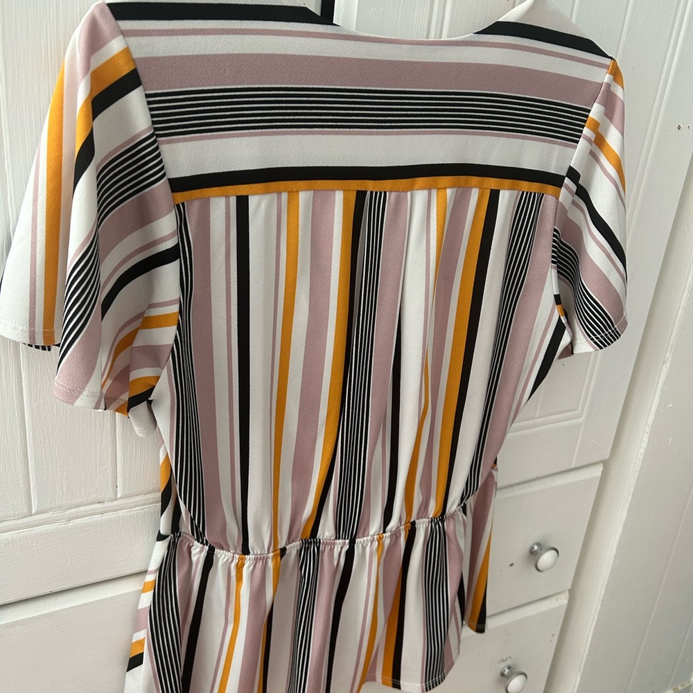NWOT FAITH AND JOY by Monteau Multicolor Striped V-Neck Top w/Capped Sleeves - Picture 13 of 16